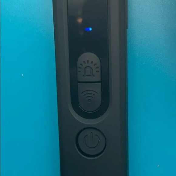 X13 Wireless Signal & Hidden Camera Detector New in Box - Picture 3 of 5